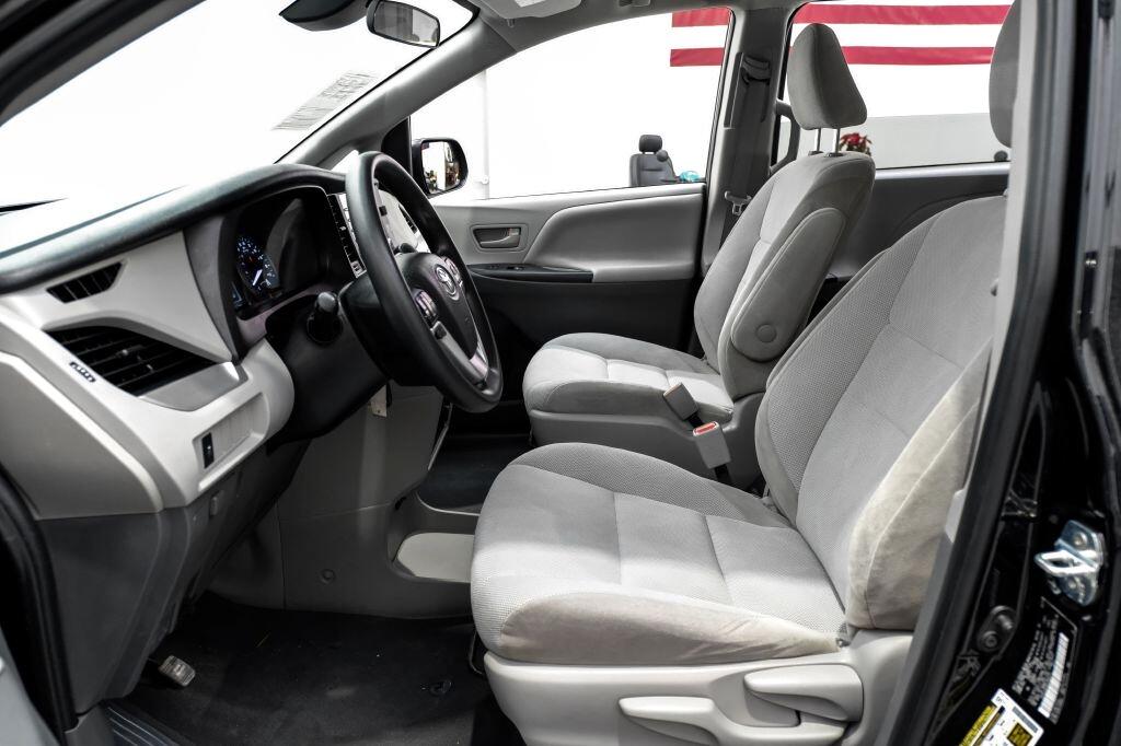 Toyota Sienna L FWD 7-Passenger (Natl) 2020