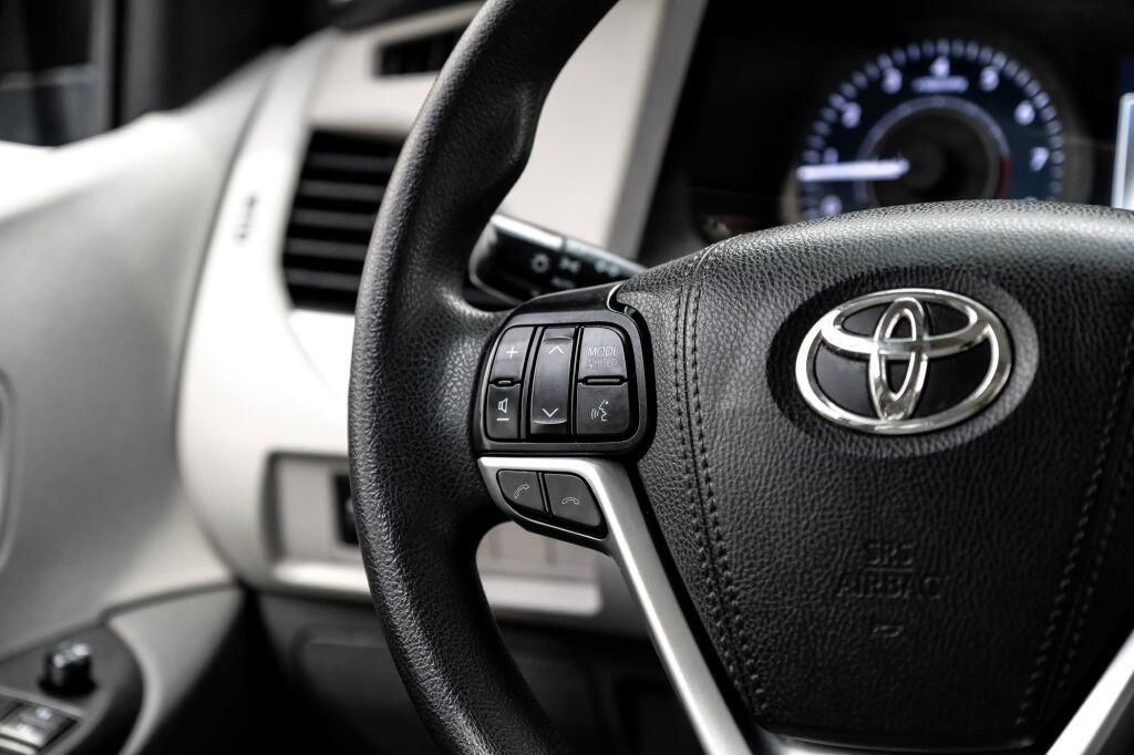 Toyota Sienna L FWD 7-Passenger (Natl) 2020