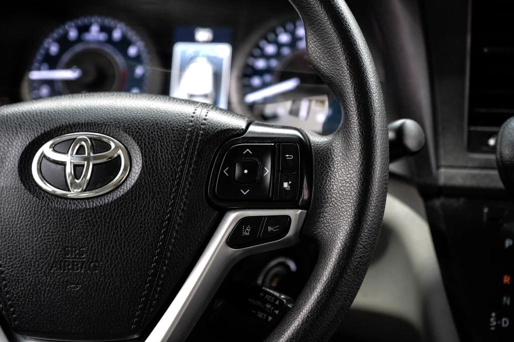 Toyota Sienna L FWD 7-Passenger (Natl) 2020