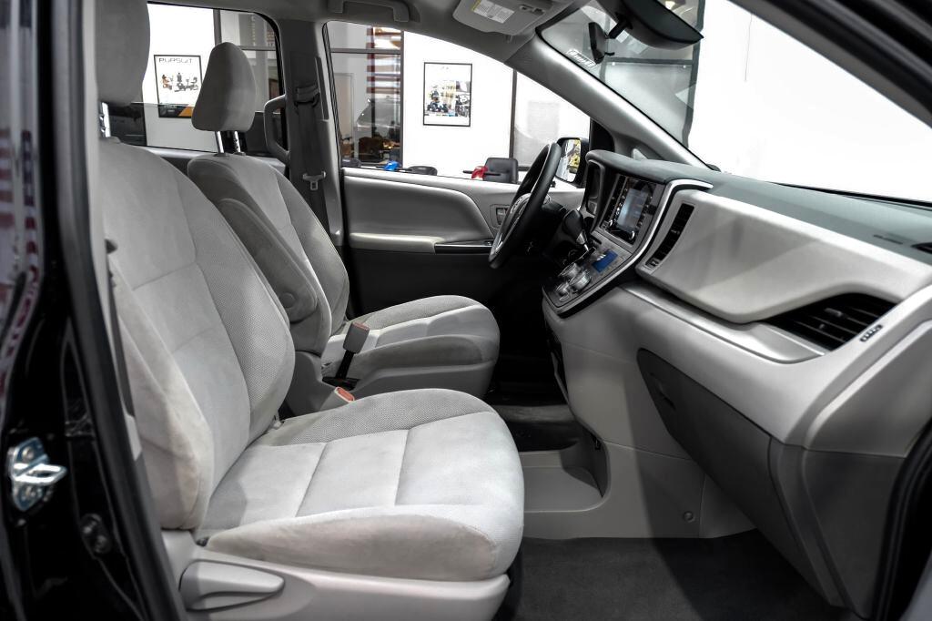 Toyota Sienna L FWD 7-Passenger (Natl) 2020