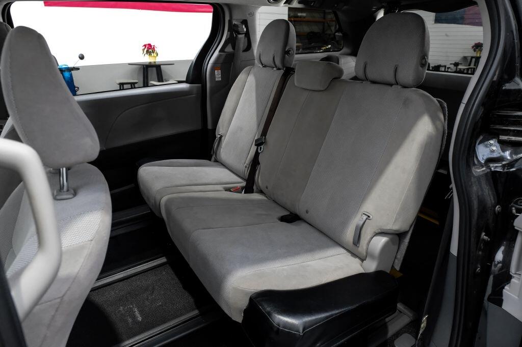 Toyota Sienna L FWD 7-Passenger (Natl) 2020