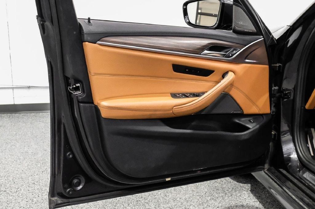 BMW 5 Series 540i Sedan 2017