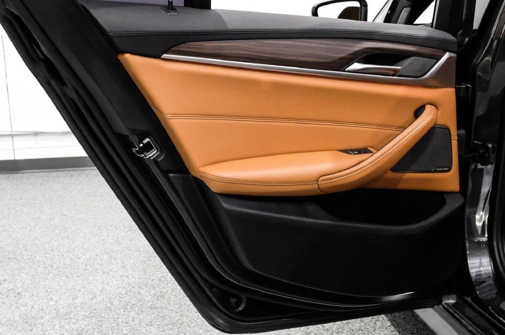 BMW 5 Series 540i Sedan 2017