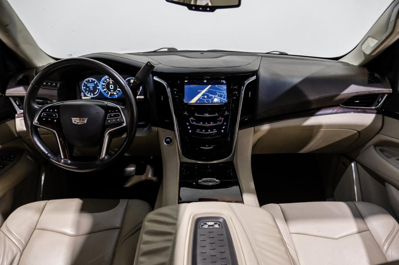 Cadillac Escalade 4WD 4dr Luxury 2015
