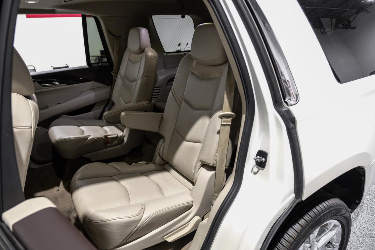 Cadillac Escalade 4WD 4dr Luxury 2015
