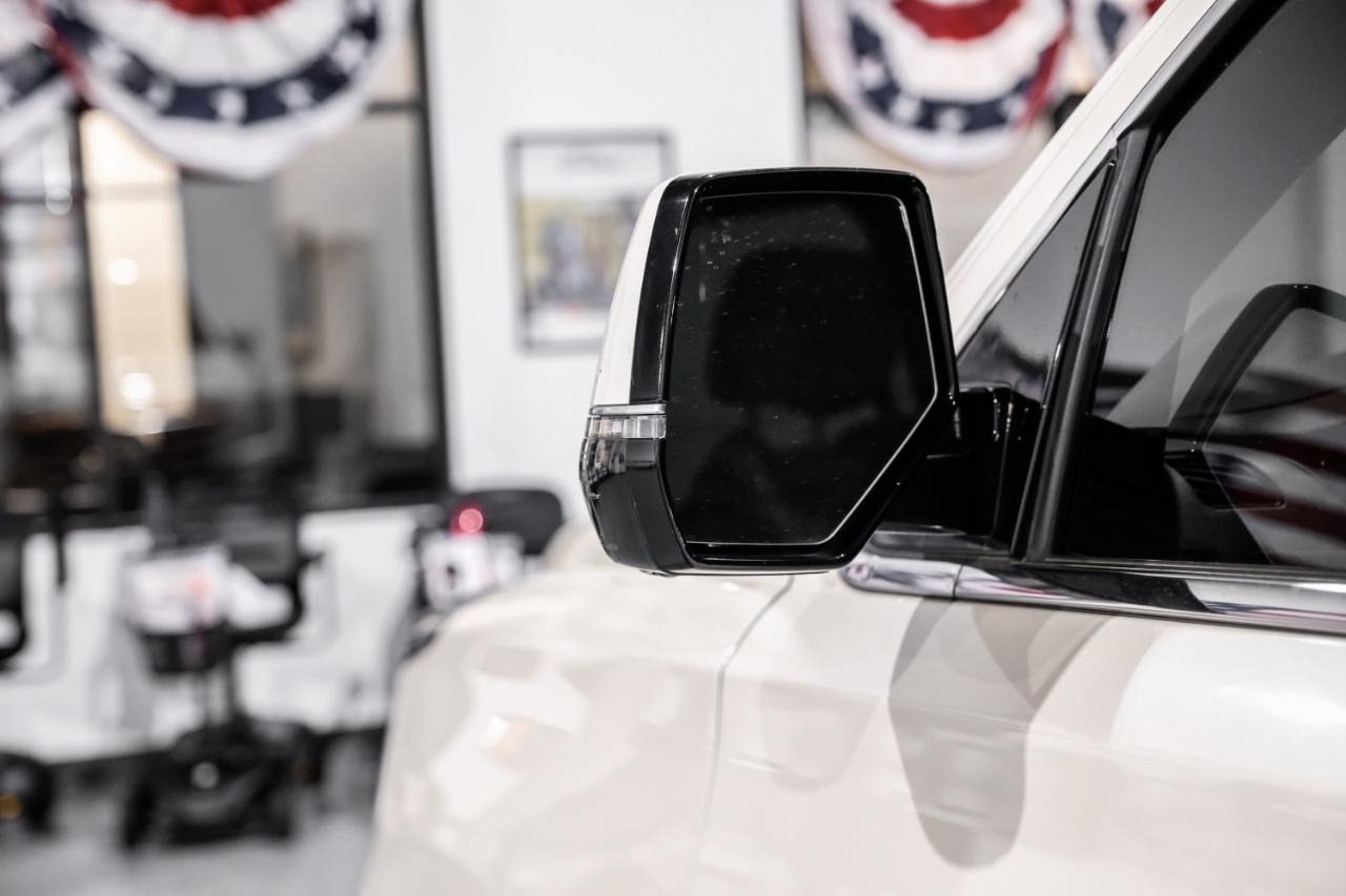 Cadillac Escalade 4WD 4dr Luxury 2015