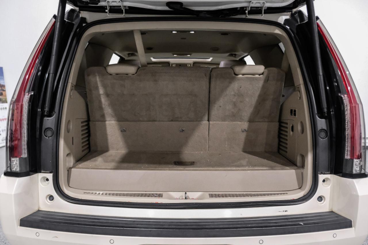 Cadillac Escalade 4WD 4dr Luxury 2015