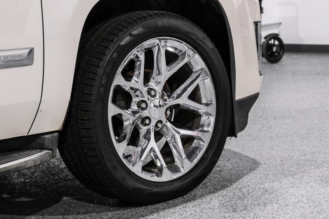 Cadillac Escalade 4WD 4dr Luxury 2015