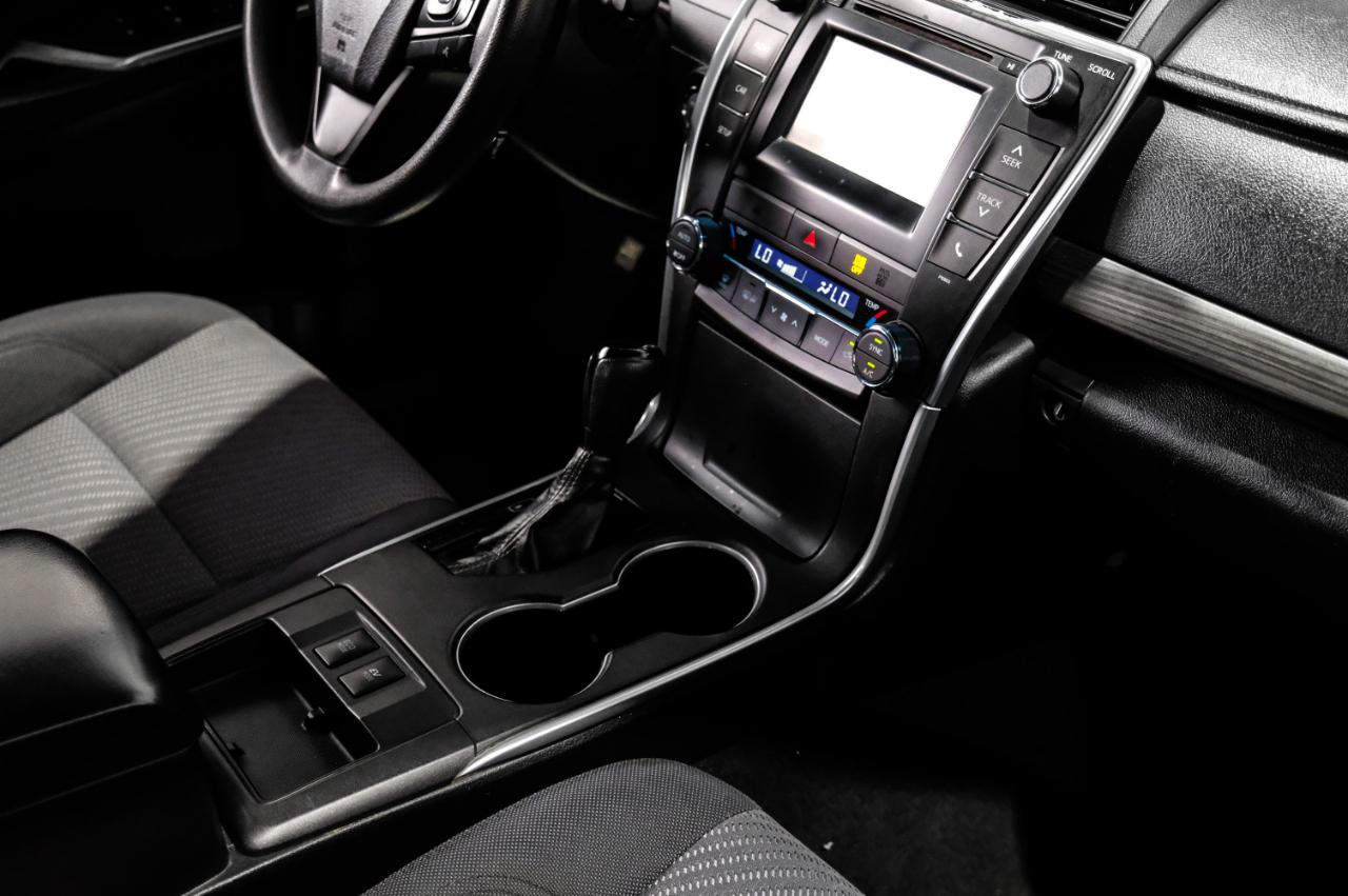 Toyota Camry Hybrid 4dr Sdn XLE (Natl) 2015