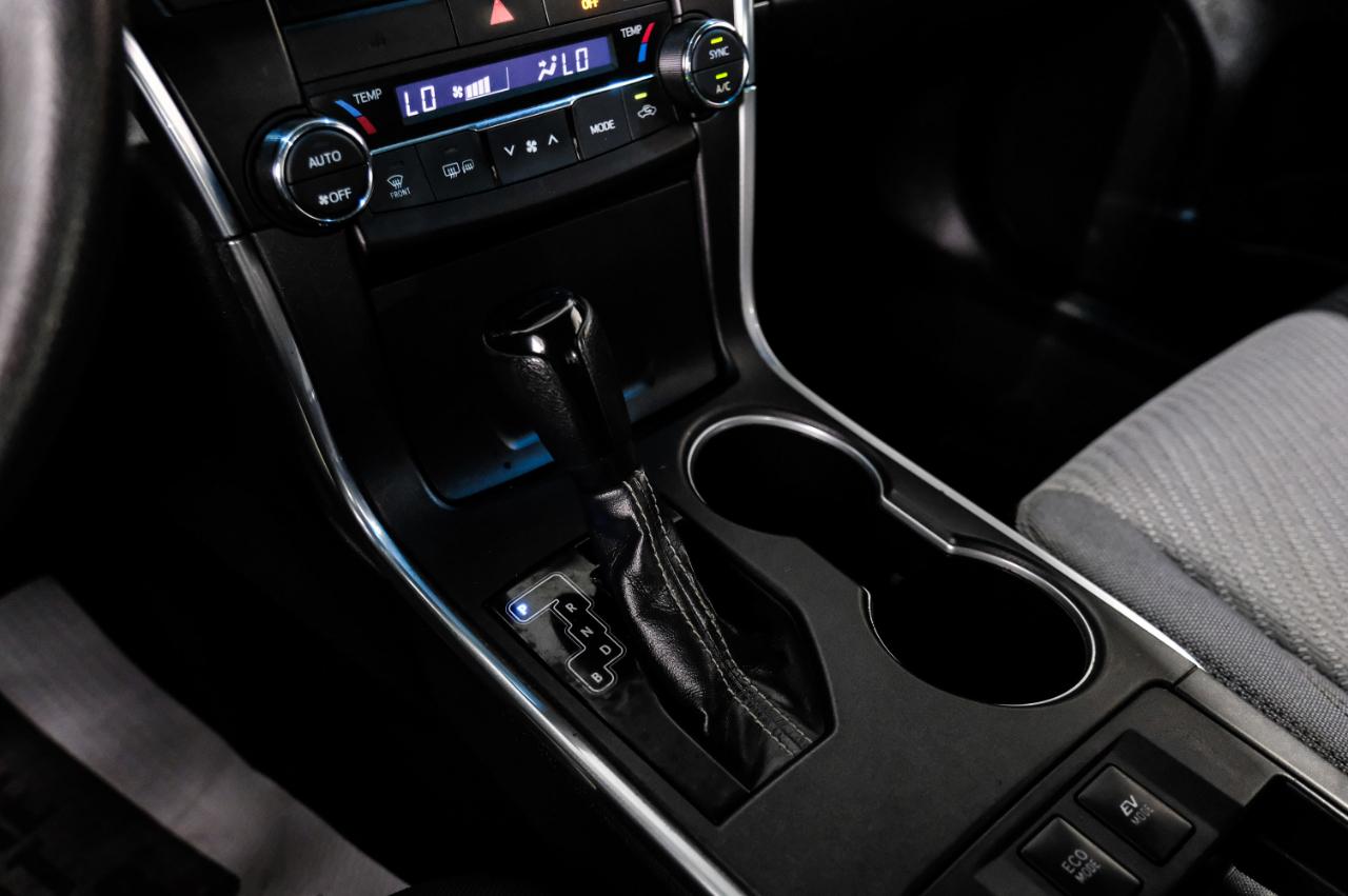 Toyota Camry Hybrid 4dr Sdn XLE (Natl) 2015