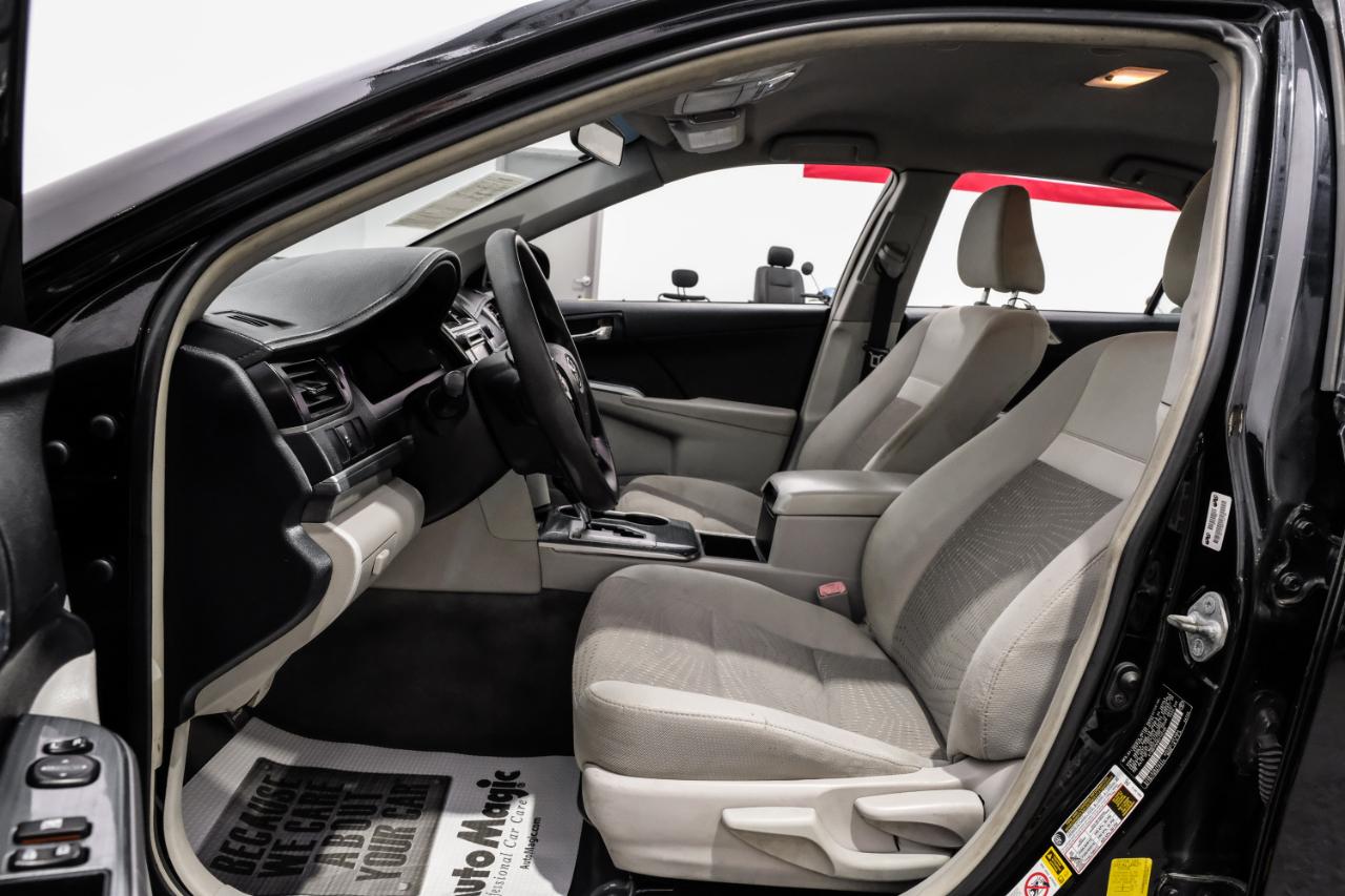 Toyota Camry Hybrid 2014.5 4dr Sdn SE Limited Edition (Natl) 2014