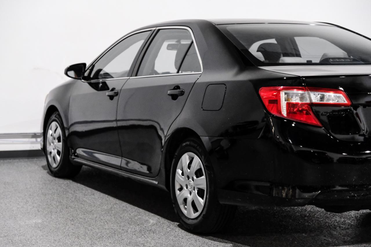 Toyota Camry Hybrid 2014.5 4dr Sdn SE Limited Edition (Natl) 2014