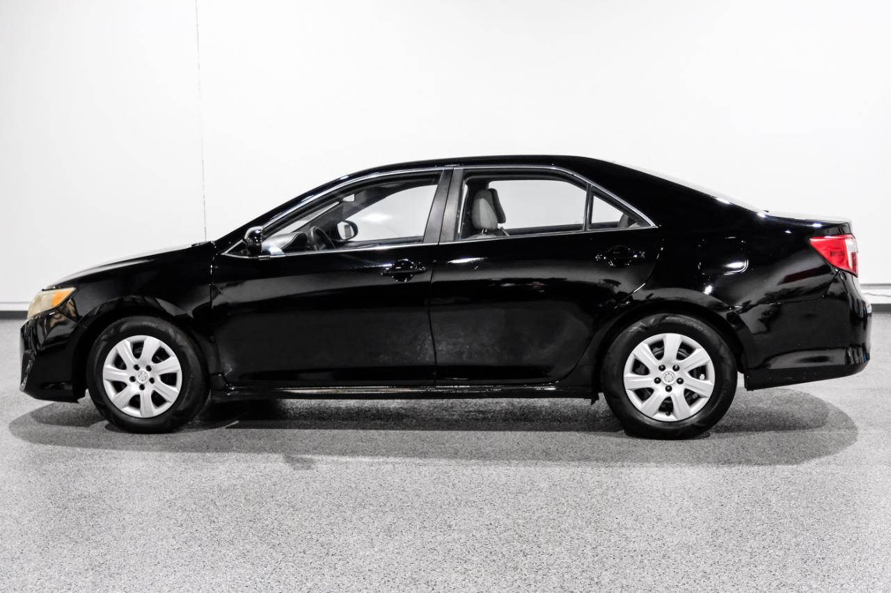 Toyota Camry Hybrid 2014.5 4dr Sdn SE Limited Edition (Natl) 2014