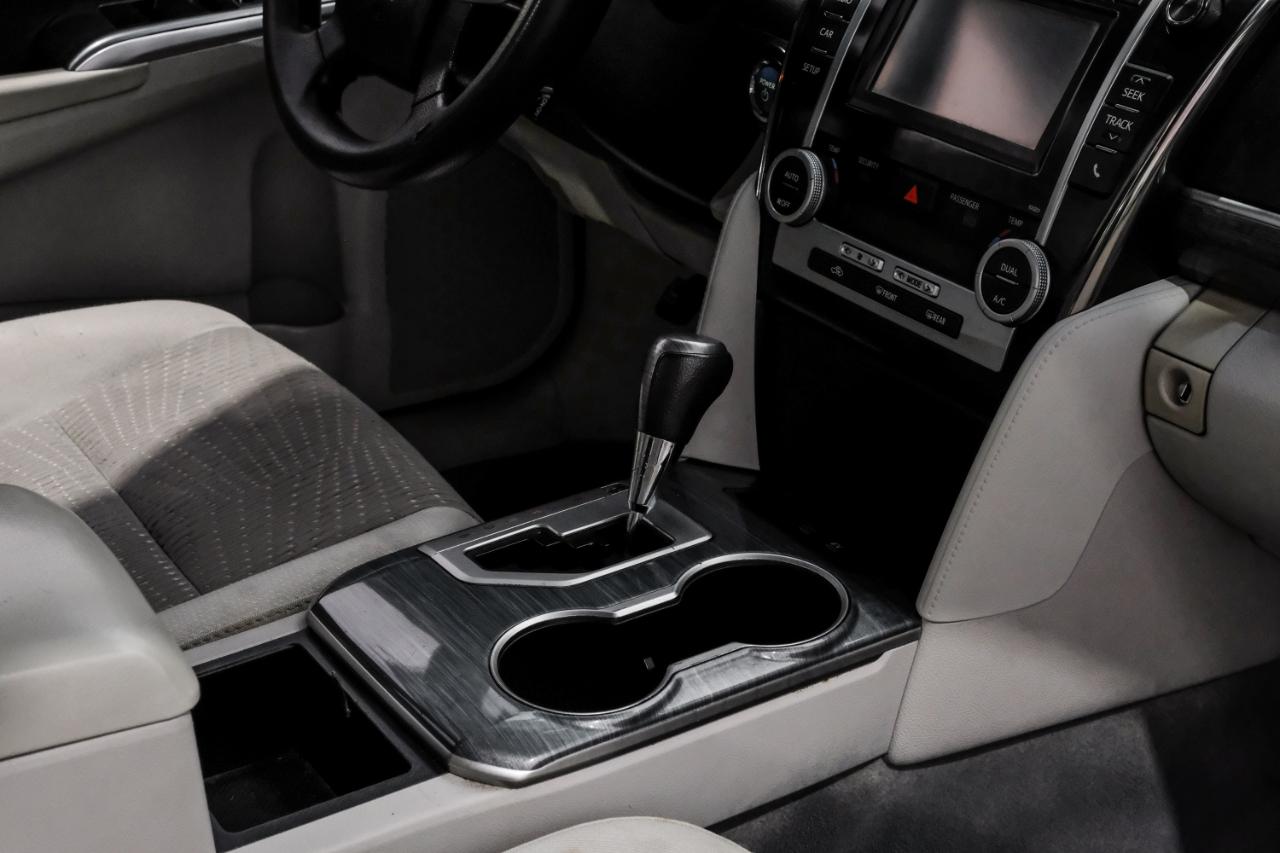 Toyota Camry Hybrid 2014.5 4dr Sdn SE Limited Edition (Natl) 2014