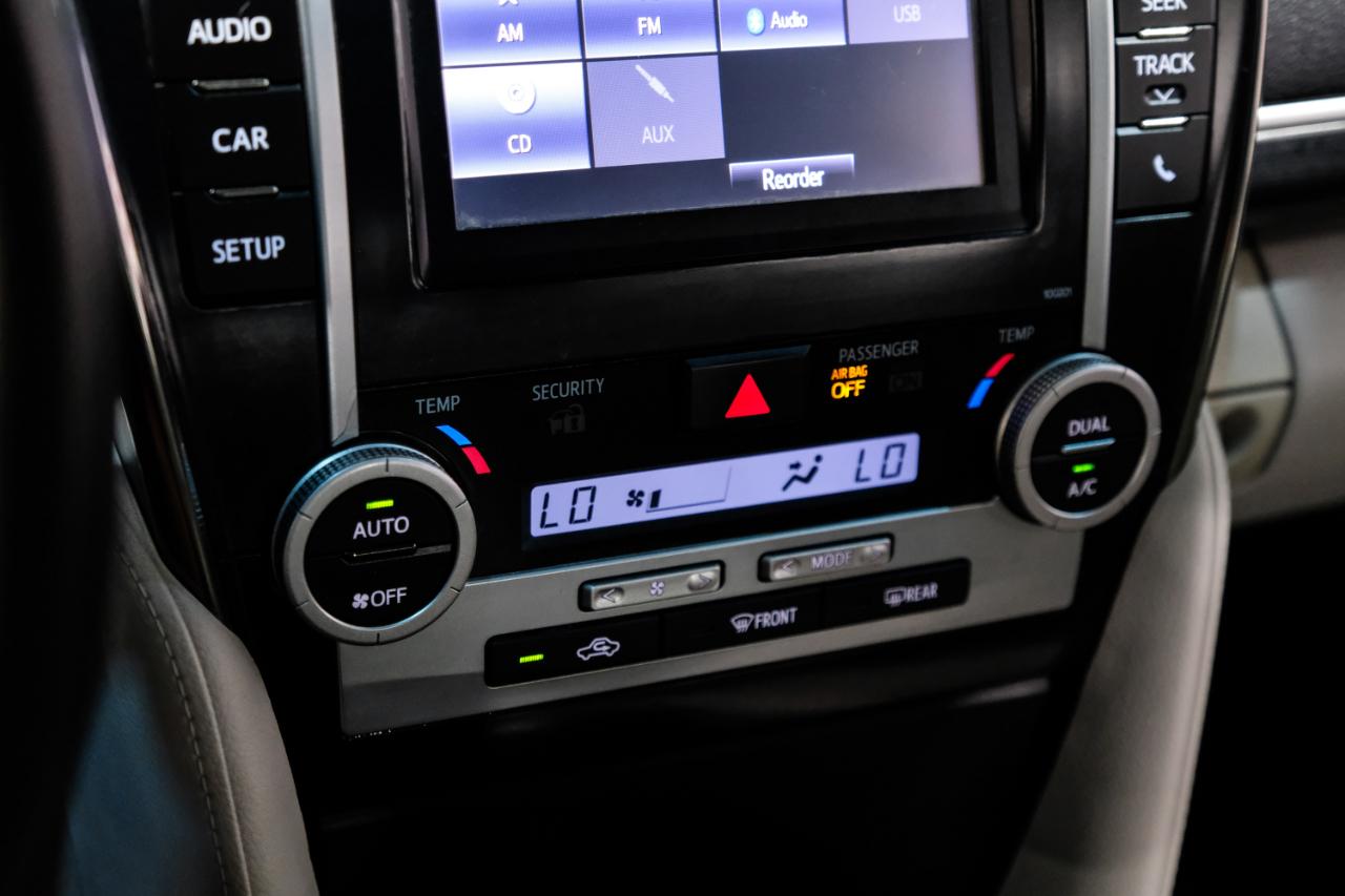 Toyota Camry Hybrid 2014.5 4dr Sdn SE Limited Edition (Natl) 2014