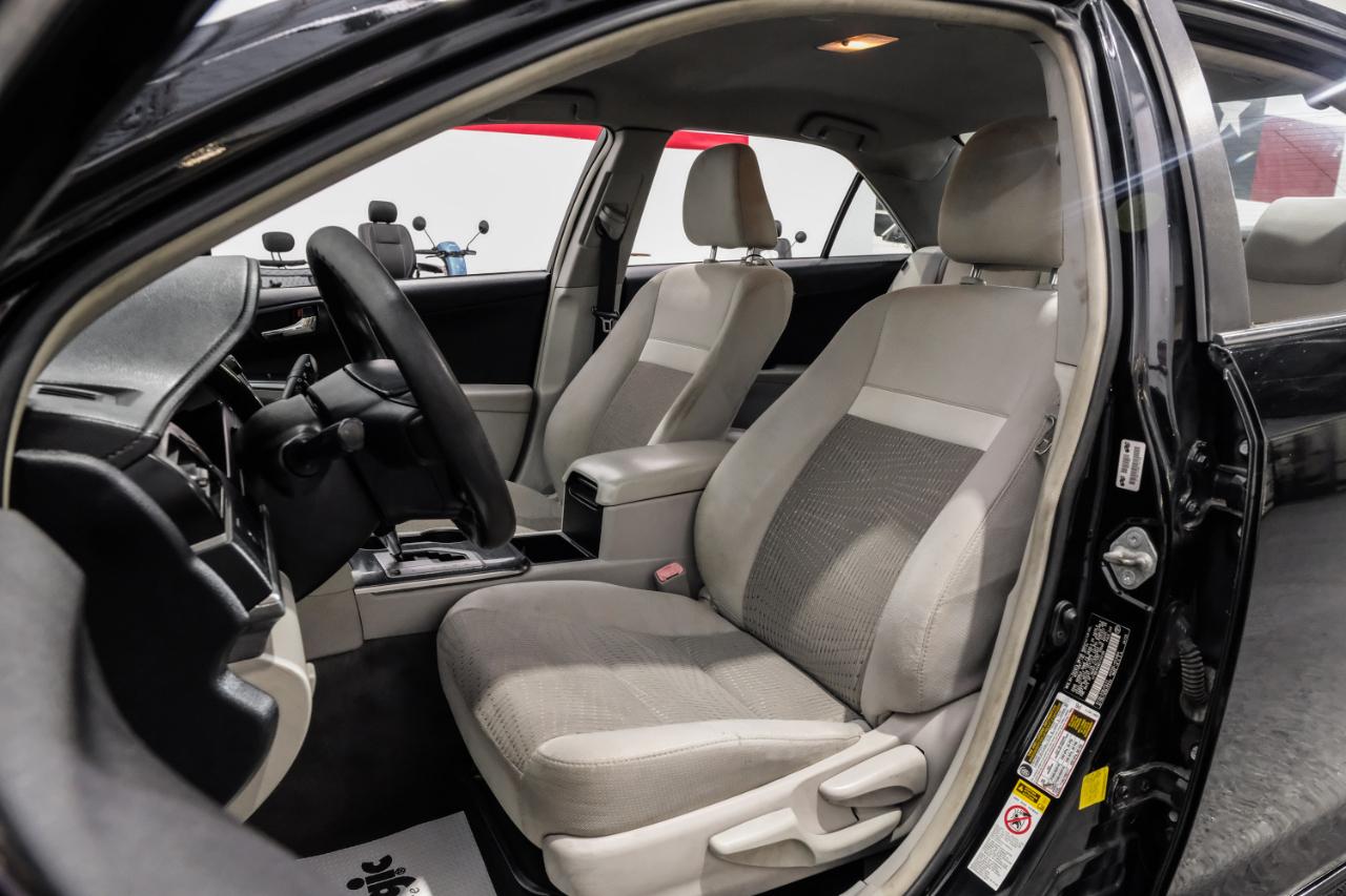 Toyota Camry Hybrid 2014.5 4dr Sdn SE Limited Edition (Natl) 2014