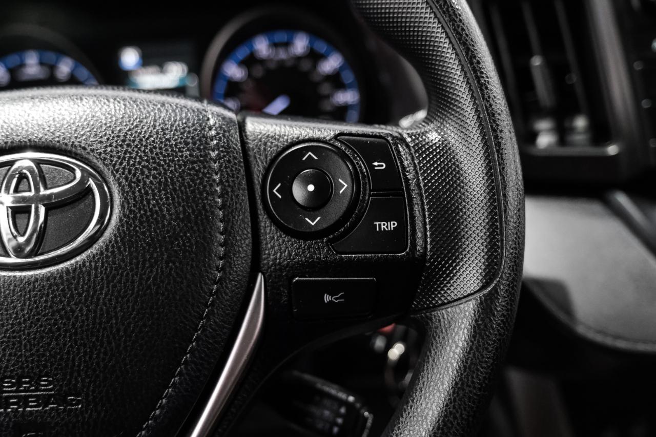 Toyota RAV4 LE FWD (Natl) 2018