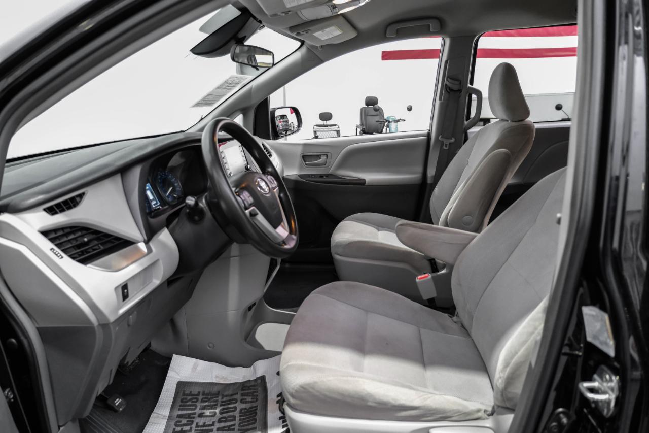 Toyota Sienna L FWD 7-Passenger (Natl) 2019