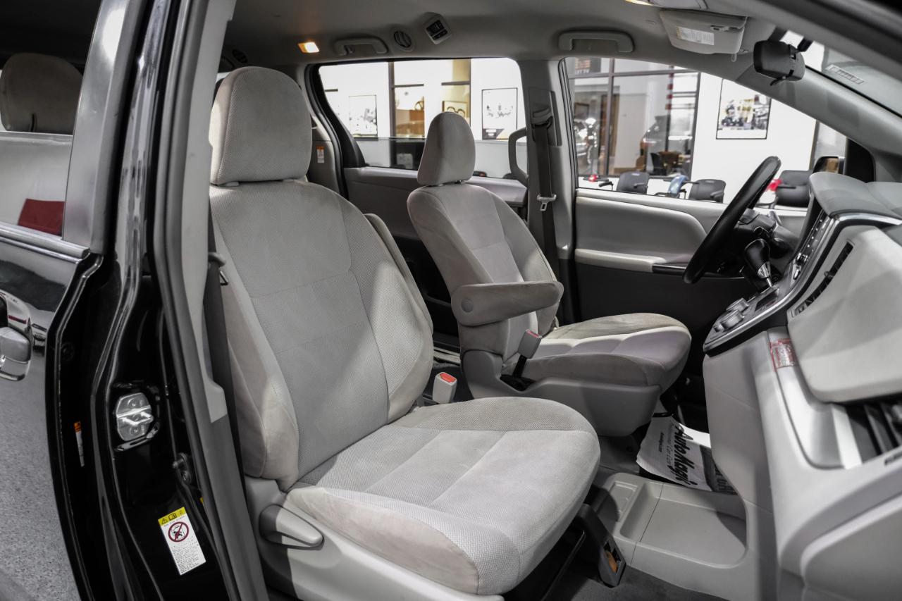 Toyota Sienna L FWD 7-Passenger (Natl) 2019
