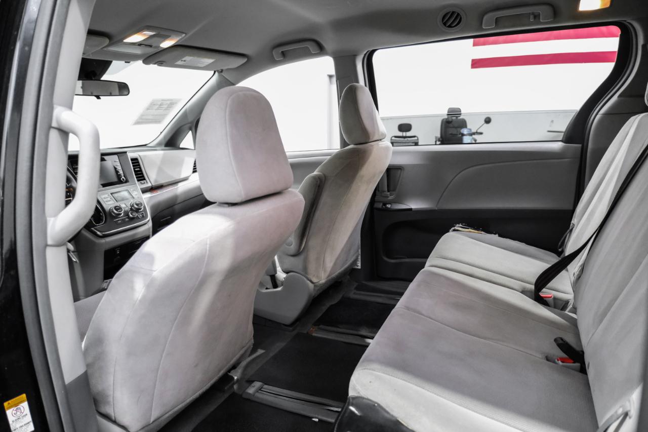 Toyota Sienna L FWD 7-Passenger (Natl) 2019