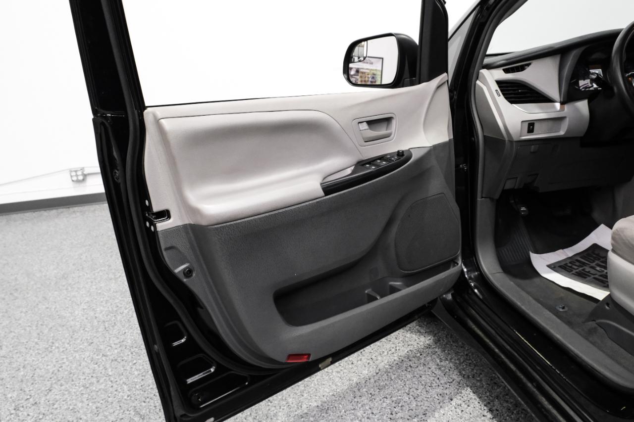 Toyota Sienna L FWD 7-Passenger (Natl) 2019