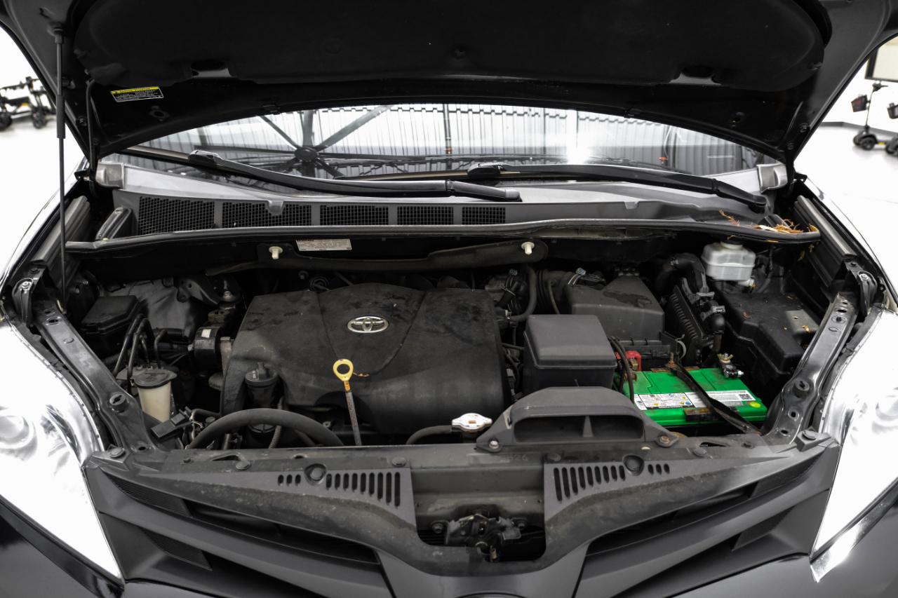 Toyota Sienna L FWD 7-Passenger (Natl) 2019
