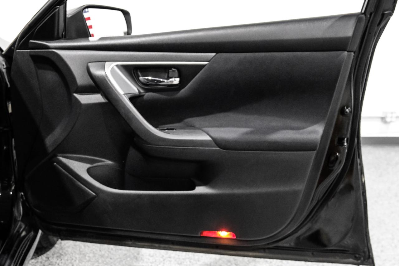 Nissan Altima 4dr Sdn I4 2.5 SV 2015