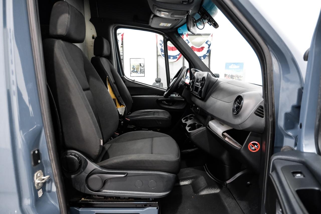 Mercedes-Benz Sprinter Van 2500 Standard Roof V6 144" RWD 2019