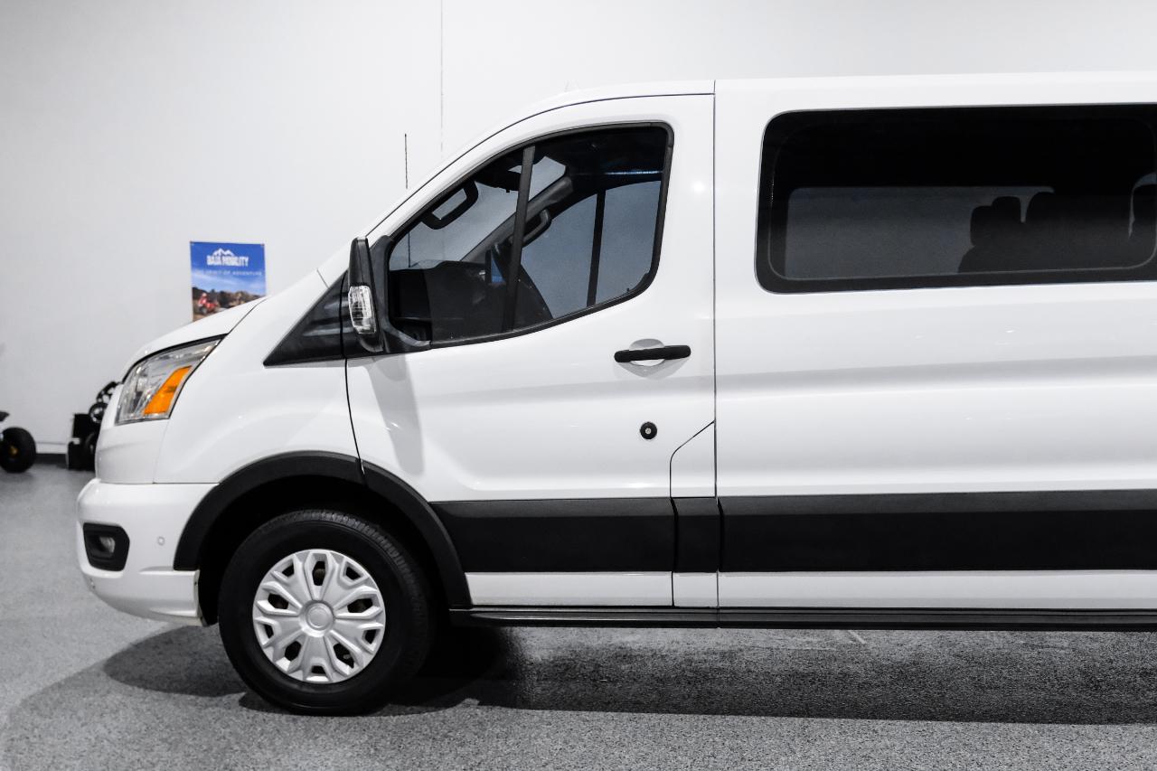 Ford Transit Passenger Wagon T-350 148" Low Roof XLT RWD 2020