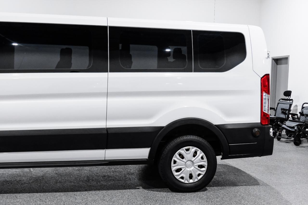 Ford Transit Passenger Wagon T-350 148" Low Roof XLT RWD 2020