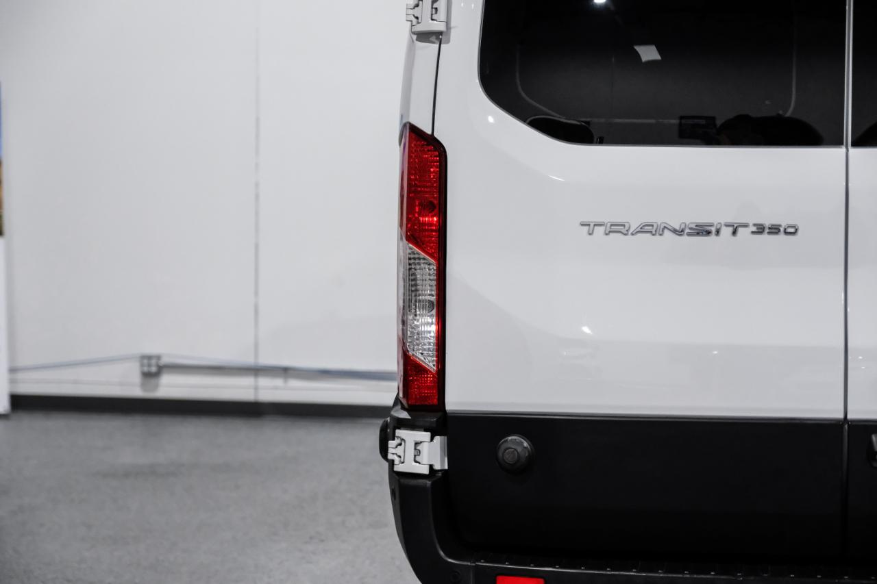 Ford Transit Passenger Wagon T-350 148" Low Roof XLT RWD 2020