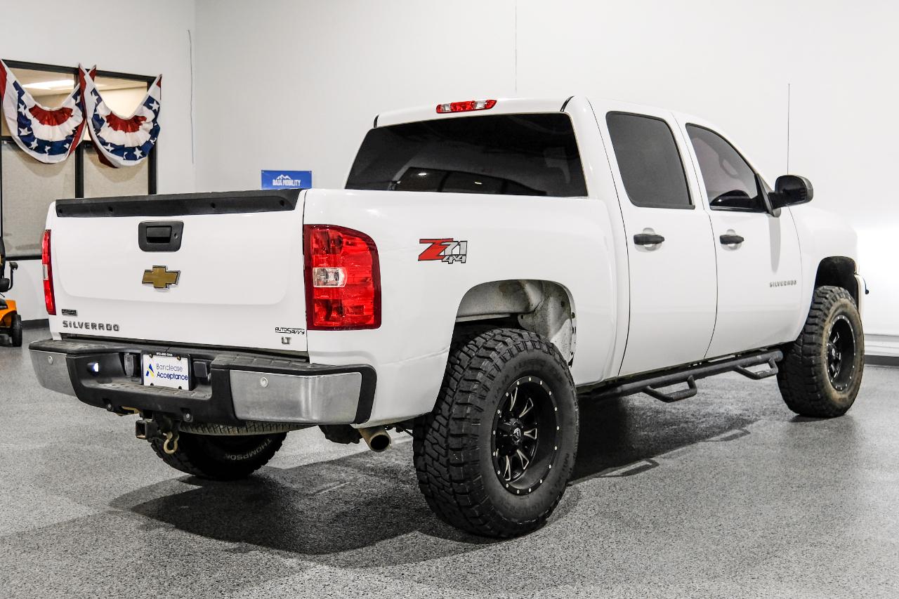 Chevrolet Silverado 1500 4WD Crew Cab 143.5" LT 2011