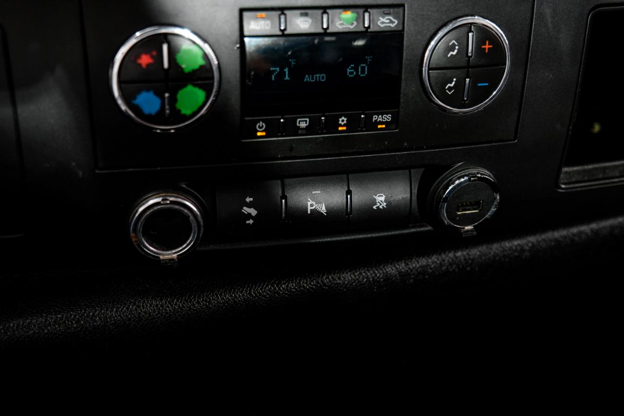 Chevrolet Silverado 1500 4WD Crew Cab 143.5" LT 2011