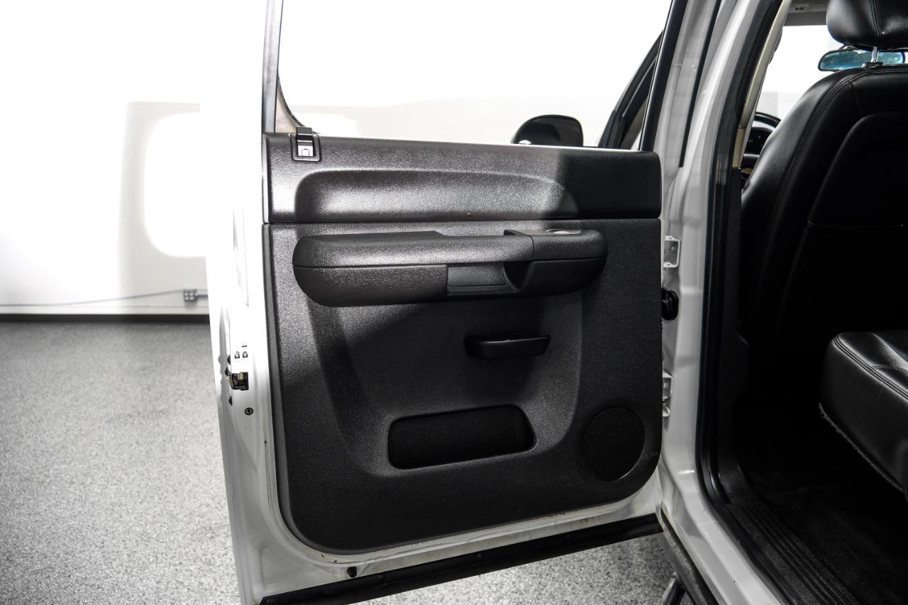 Chevrolet Silverado 1500 4WD Crew Cab 143.5" LT 2011