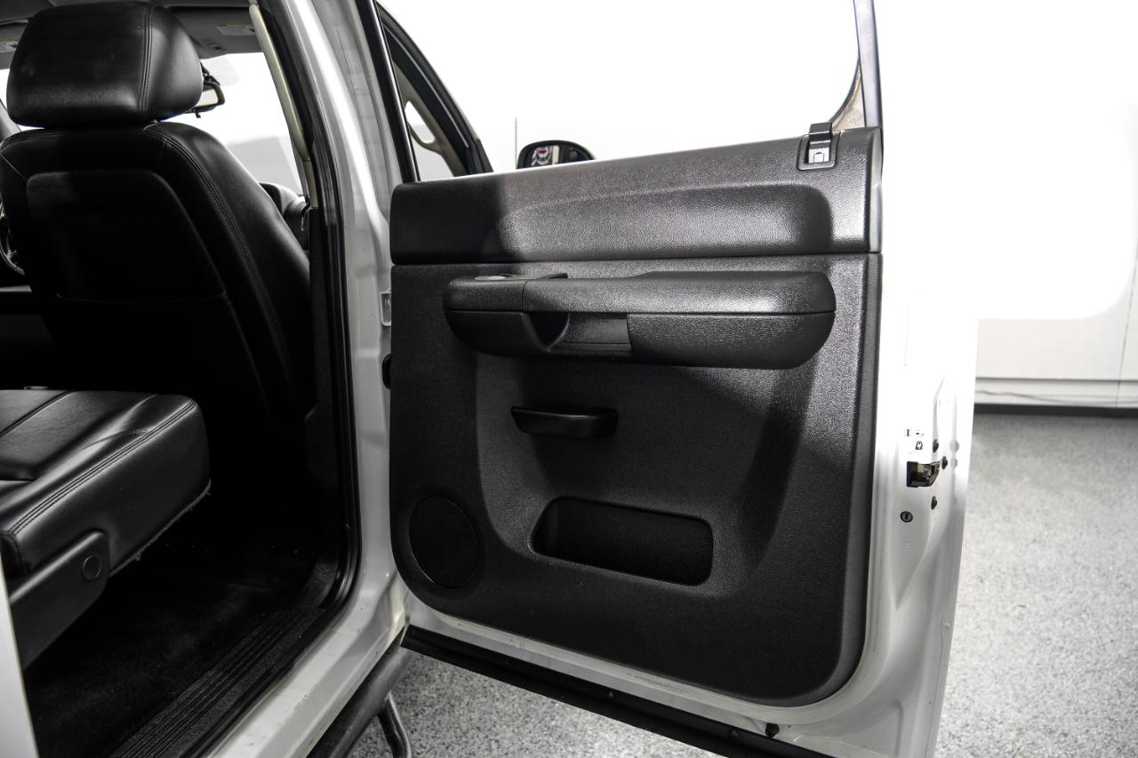 Chevrolet Silverado 1500 4WD Crew Cab 143.5" LT 2011