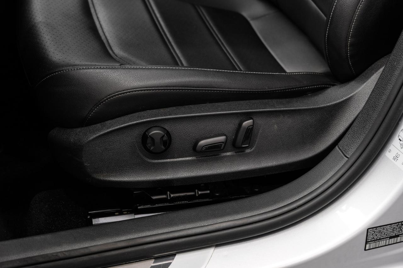 Volkswagen Passat 2.0T R-Line Auto 2020