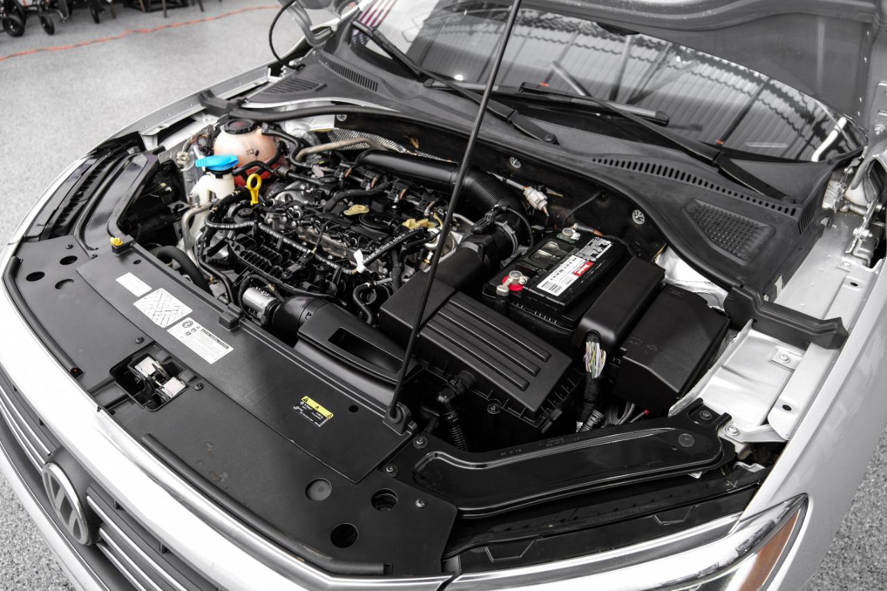 Volkswagen Passat 2.0T R-Line Auto 2020
