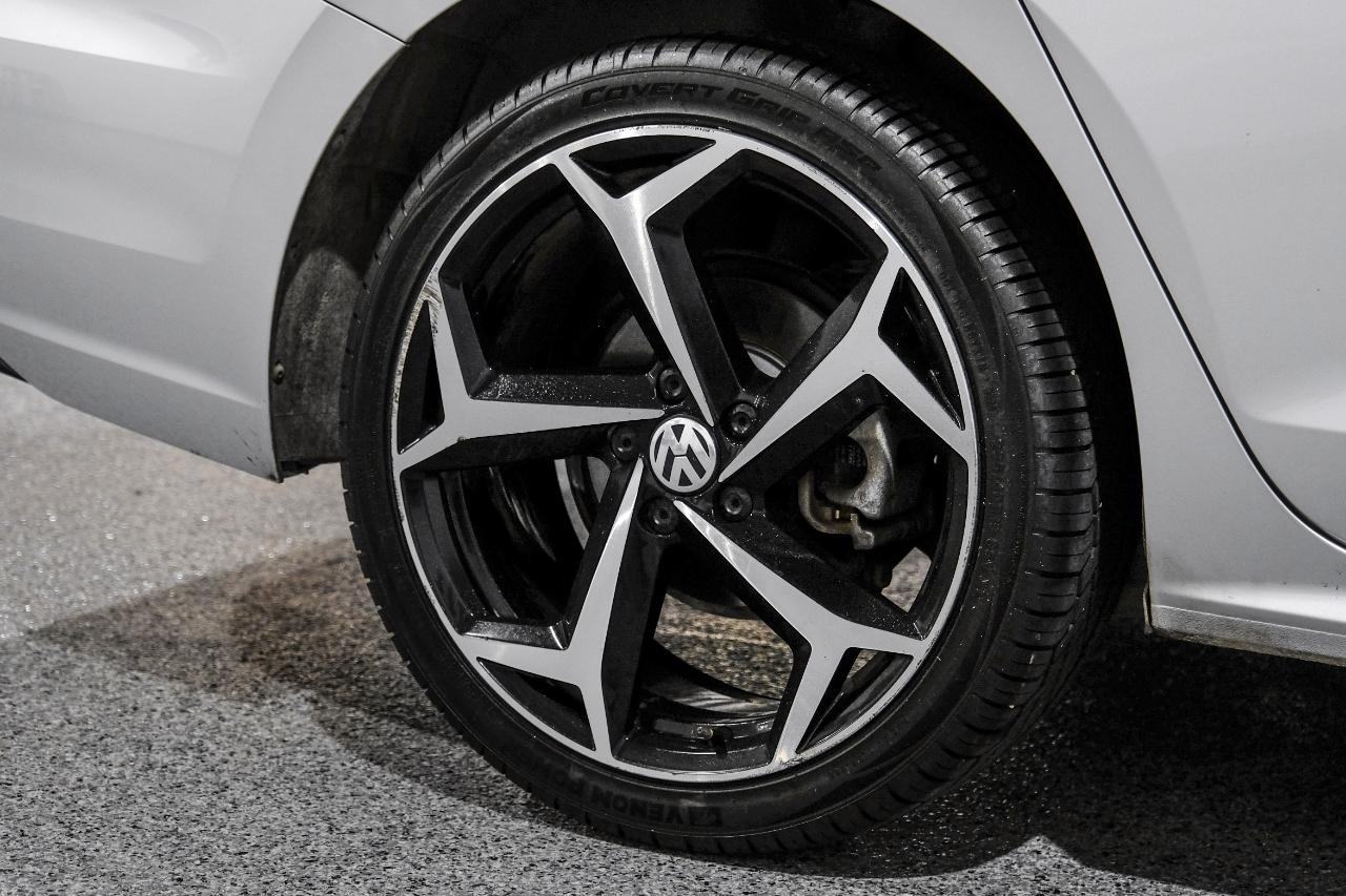 Volkswagen Passat 2.0T R-Line Auto 2020
