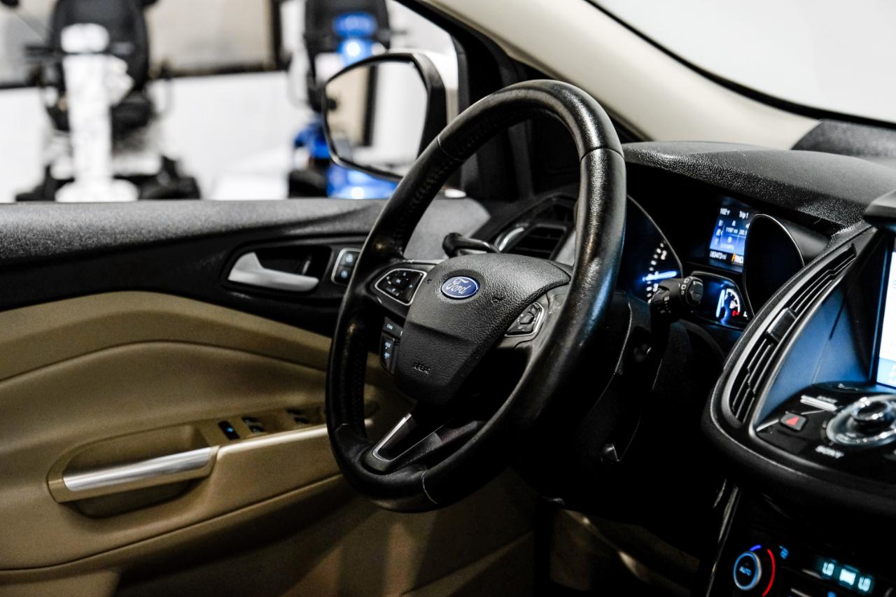 Ford Escape Titanium 4WD 2018