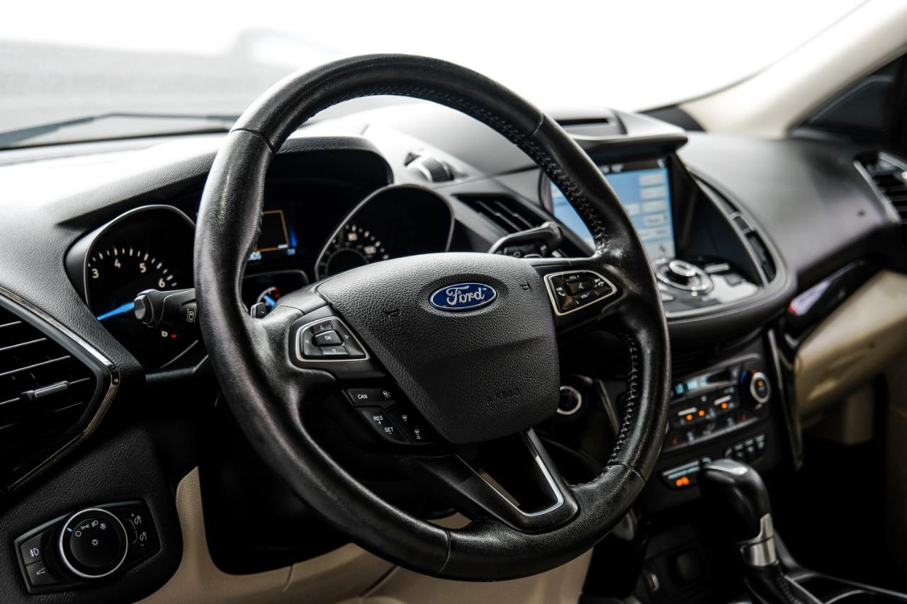 Ford Escape Titanium 4WD 2018