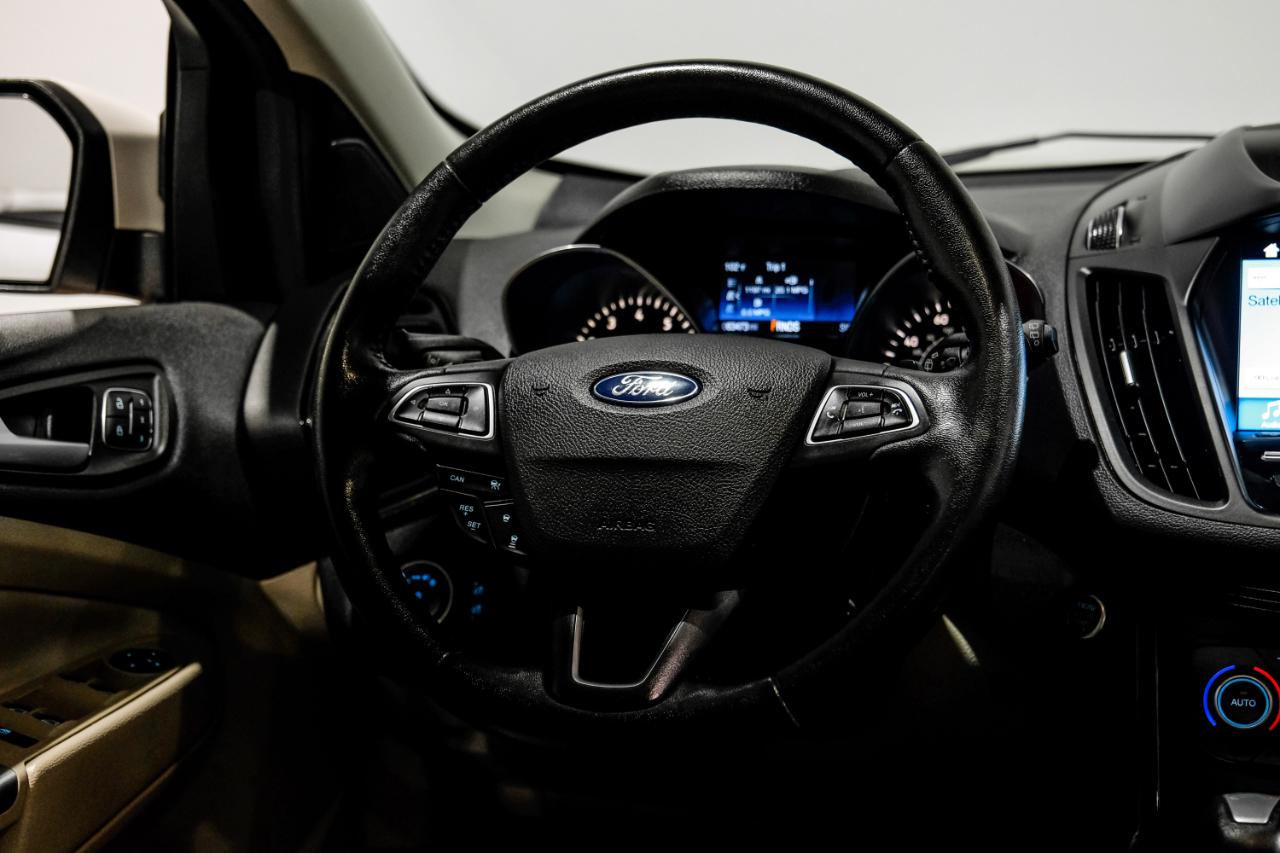 Ford Escape Titanium 4WD 2018