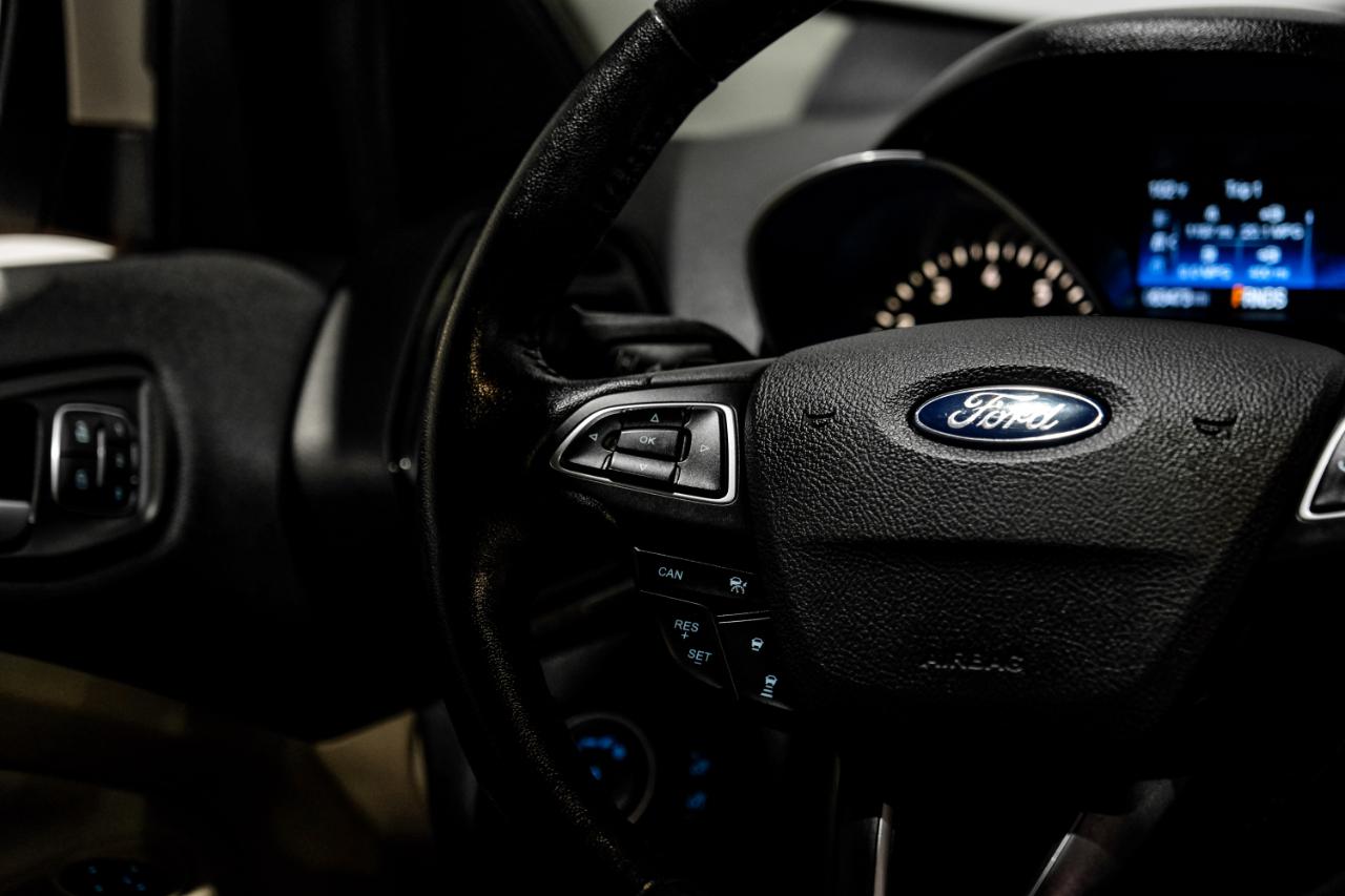 Ford Escape Titanium 4WD 2018