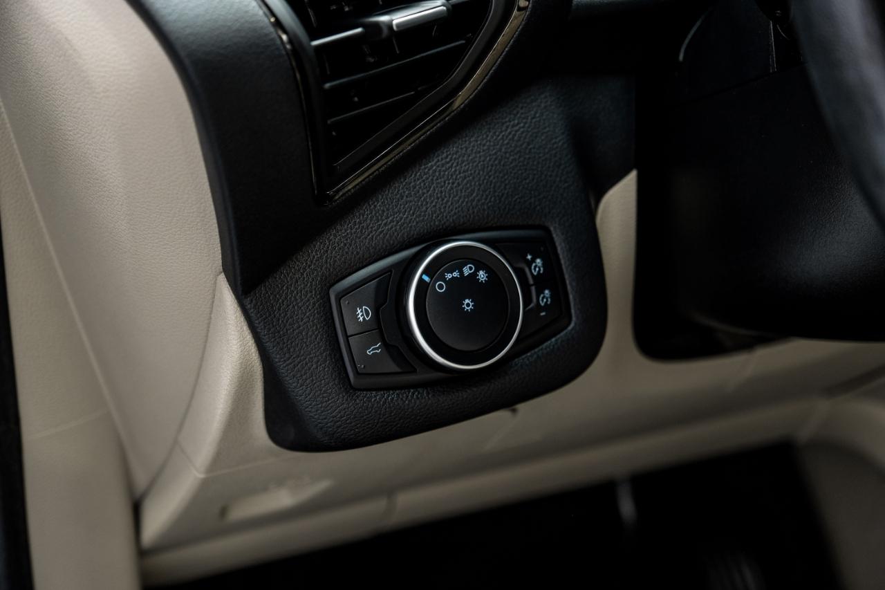 Ford Escape Titanium 4WD 2018