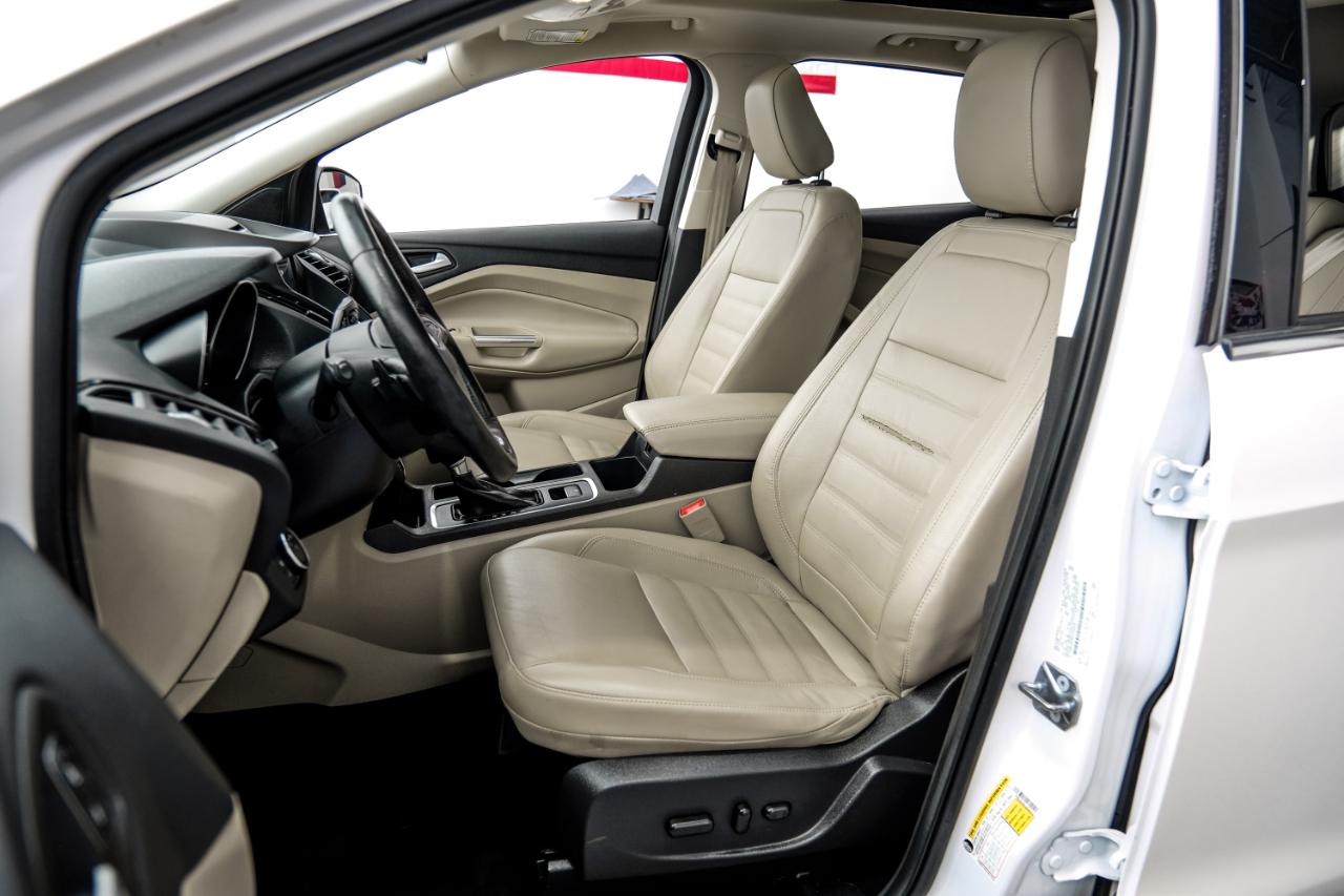 Ford Escape Titanium 4WD 2018