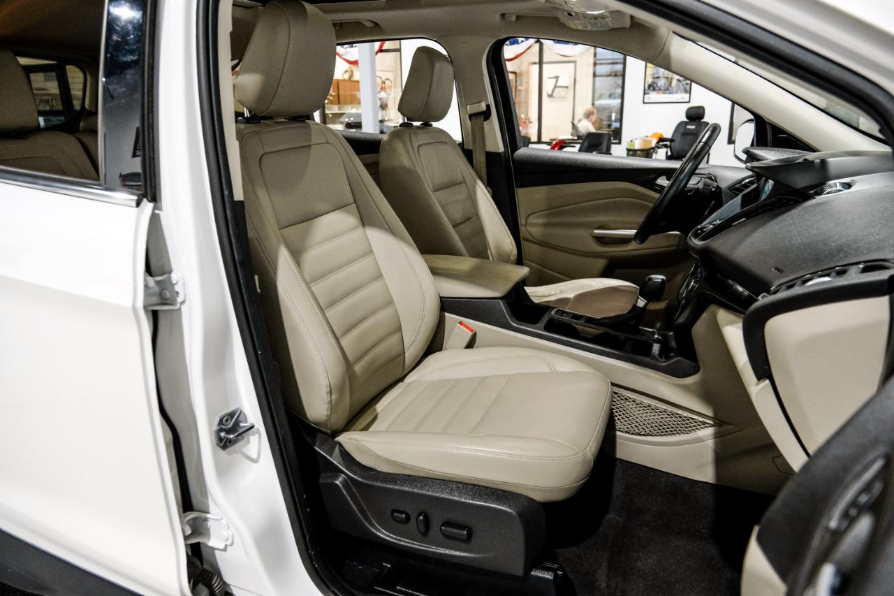 Ford Escape Titanium 4WD 2018