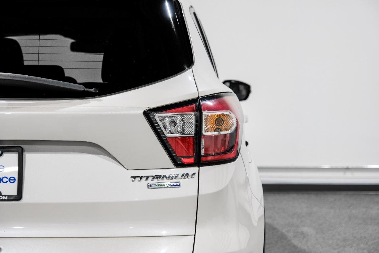 Ford Escape Titanium 4WD 2018