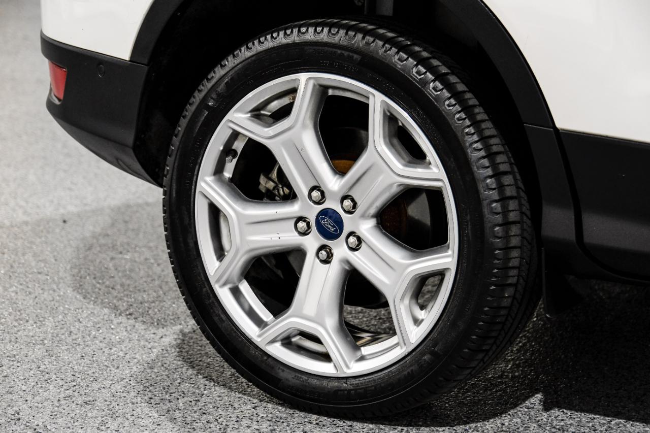 Ford Escape Titanium 4WD 2018