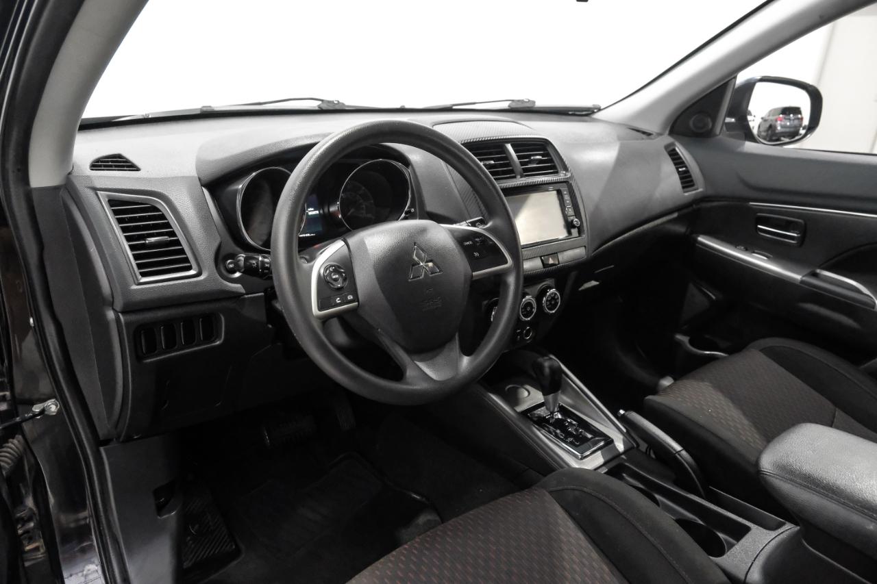 Mitsubishi Outlander Sport ES 2.0 CVT 2019