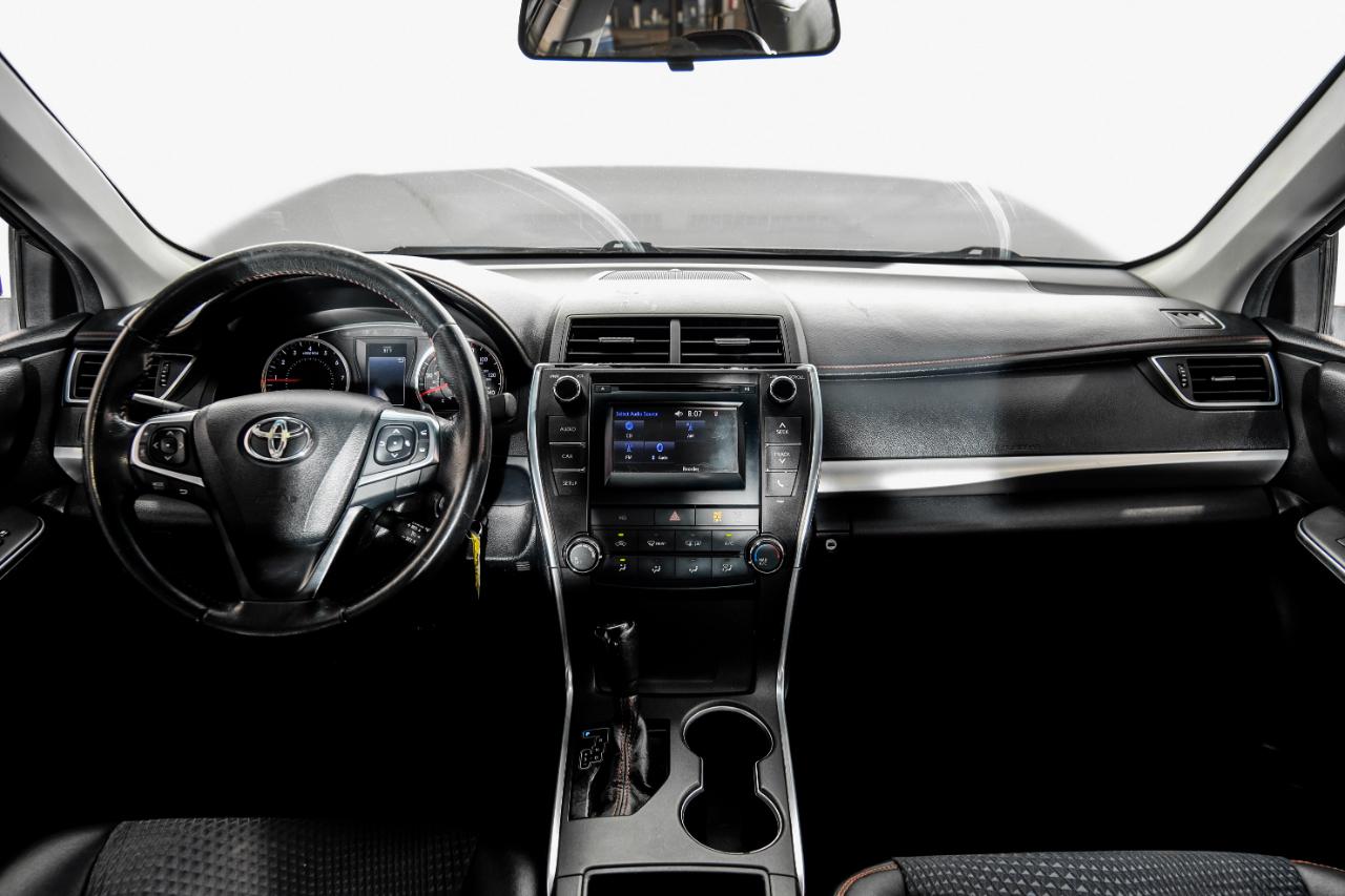 Toyota Camry 4dr Sdn I4 Auto SE (Natl) *Ltd Avail* 2015