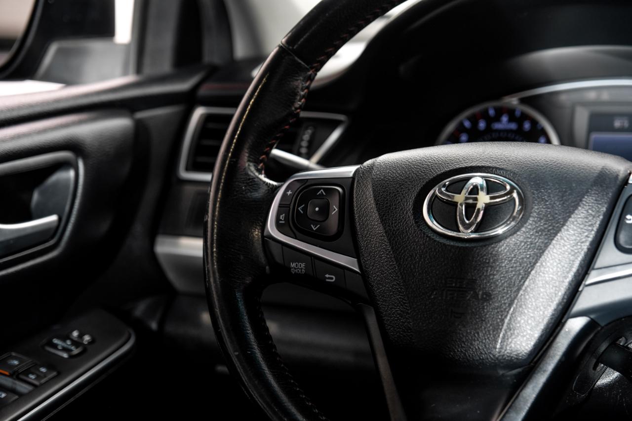 Toyota Camry 4dr Sdn I4 Auto SE (Natl) *Ltd Avail* 2015